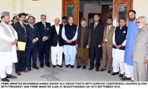 PRIME MINISTER MUHAMMAD NAWAZ SHARIF IN A GROUP PHOTO WITH HURRIYAT CONFERENCE LEADERS ALONG WITH PRESIDENT AND PRIME MINISTER AJ&K AT MUZAFFARABAD ON 16TH SEPTEMBER 2016.